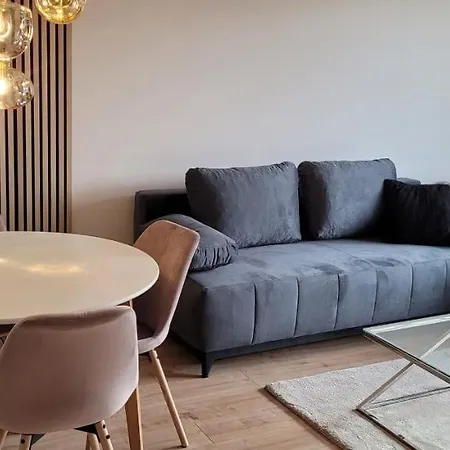 Sloneczny Z Ogrodkiem Apartament